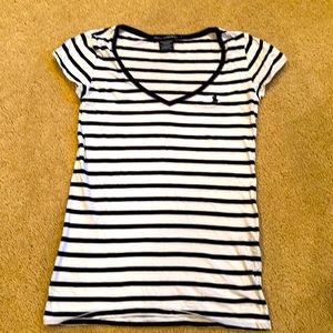 Size small Ralph Lauren Vneck like new